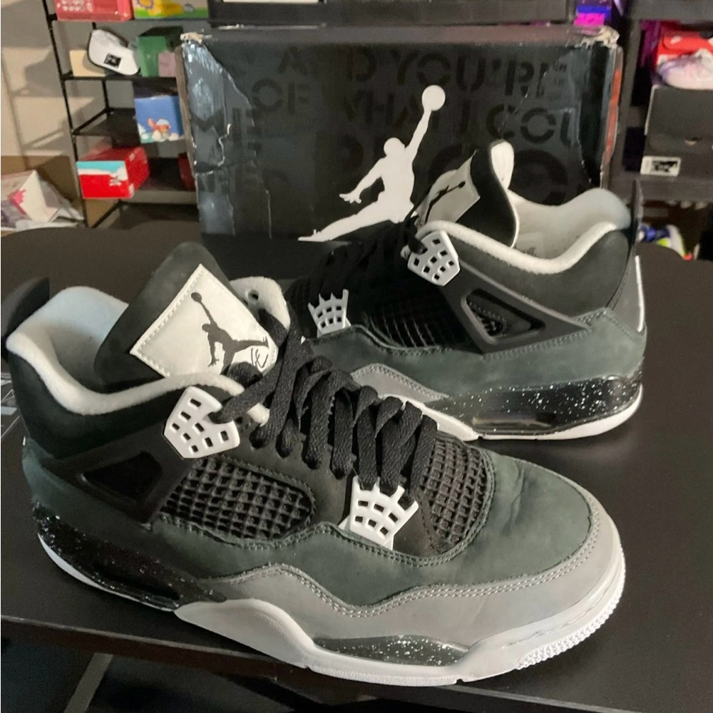 Jordan Fears Men's Black and Gray Sneakers 8,5 like new